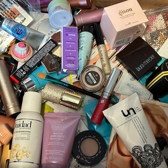 XL MYSTERY Beauty ITEMS + Makeup Bag GET 10 PIECES of GWP, Full & Sample Sizes - Picture 8 of 8